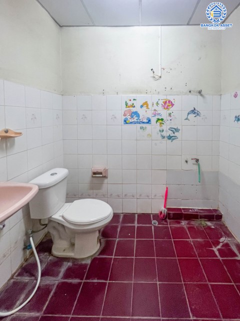 *****ทาวน์โฮมมือสองย่านกรุงเทพฯ ม.อมรชัย3 บรมราชชนนี 72 เนื้อที่ 19 ตร.ว. ฟังก์ชัน 3 ห้องนอน 3 ห้องน้ำ 1 ที่จอดรถ บ้าน 3 ชั้น ทำเลติดถนนบรรมราชชนนี เชื่อมต่อถ.พุทธมณฑล สาย 3 และสาย 2 ใกล้เซ็นทรัลศาลายา และโรงพยาบาลธนบุรี 2 จองด่วนเลย!